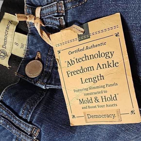 Democracy Ab Technology Jeans Size 8 NWT - Picture 4 of 6